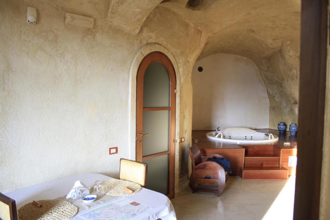 Locus Amoenus Bed and Breakfast Matera Esterno foto